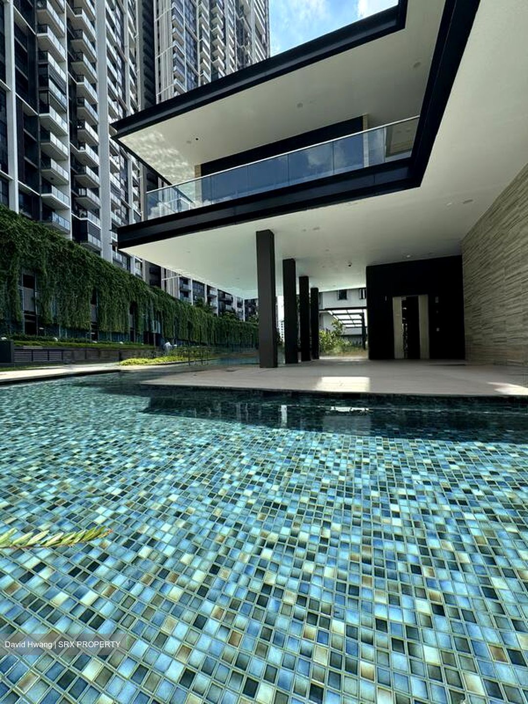 Avenue South Residence (D3), Apartment #449867291